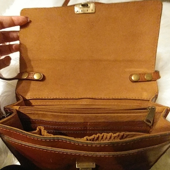 Patricia Nash Leather Crossbody / Clutch / Wriset - Picture 7 of 8